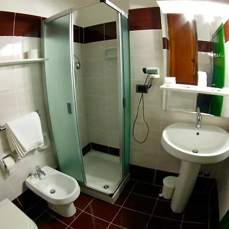 Hotell Iris Crillon Fiuggi