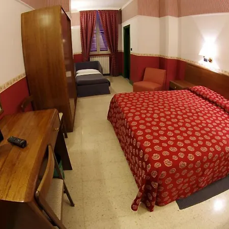 Hotel Iris Crillon 3*