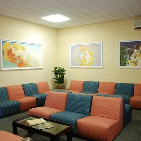 Iris Crillon Hotel