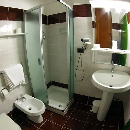 Iris Crillon Hotell Fiuggi