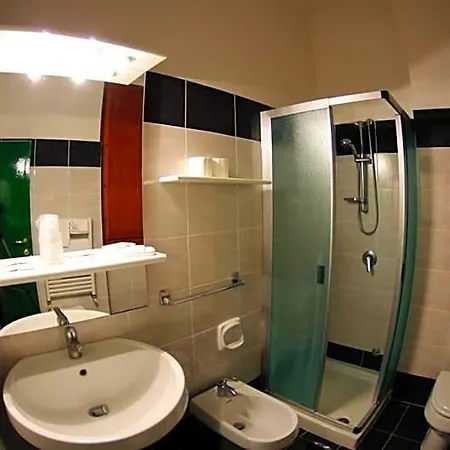 Iris Crillon Hotel 3*