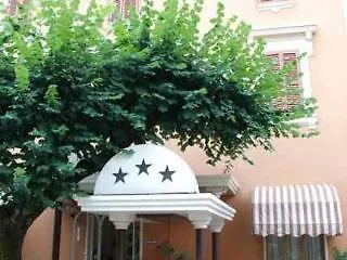 Iris Crillon Hotel 3*