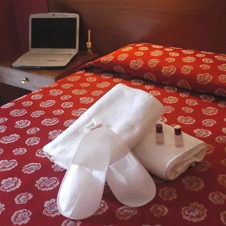 Hotell Iris Crillon Fiuggi