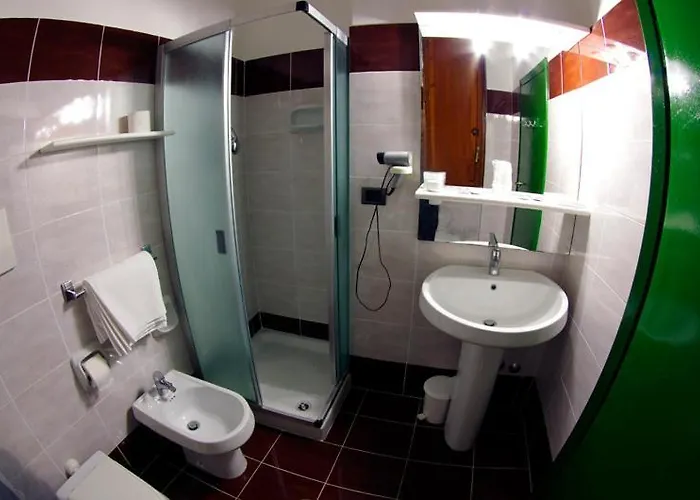 Iris Crillon Отель 3*